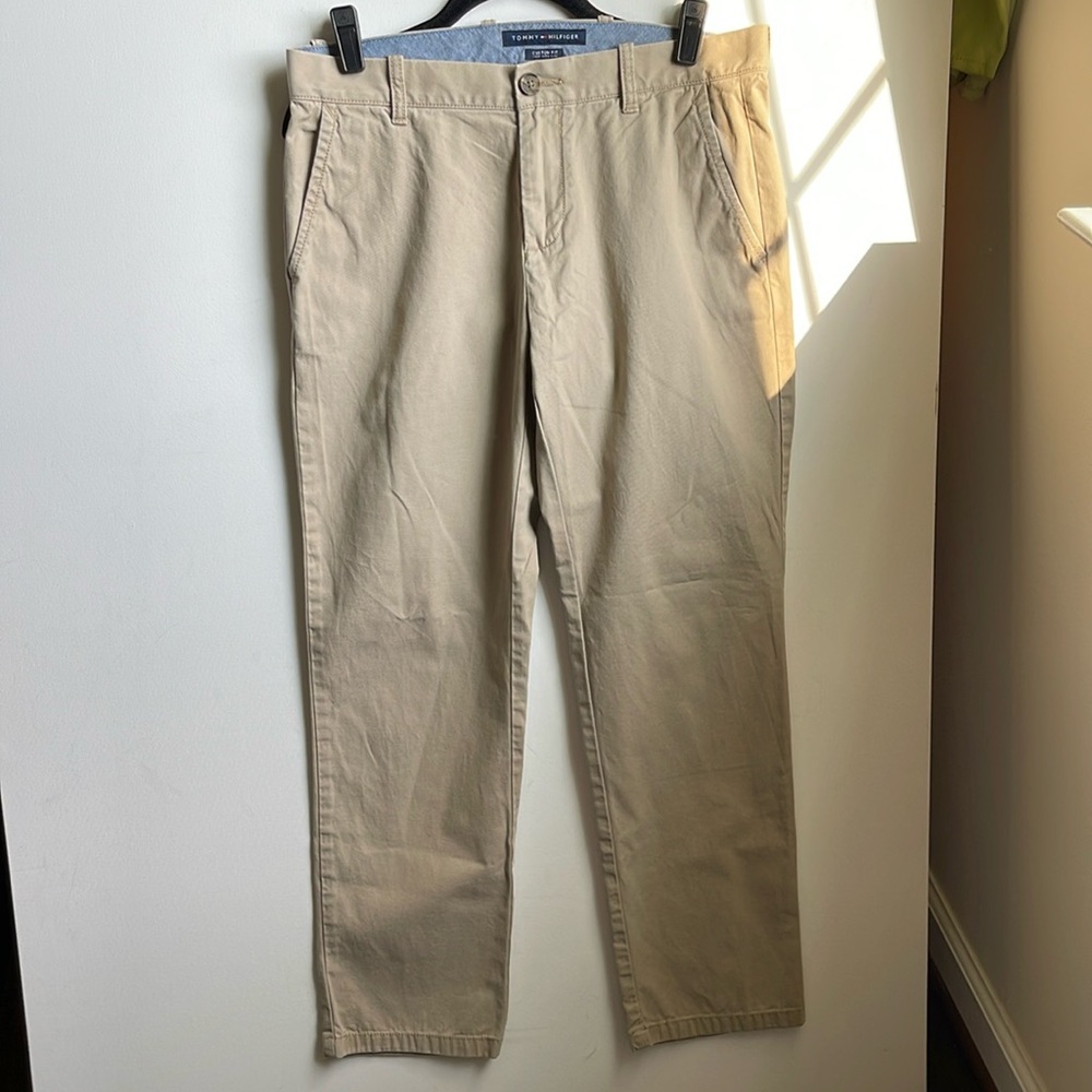 Tommy Hilfiger Mens Custom Fit Chino Pants | 31 x 30